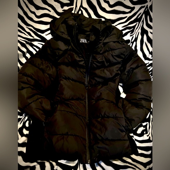 Zara Black Puffer - Picture 1 of 7